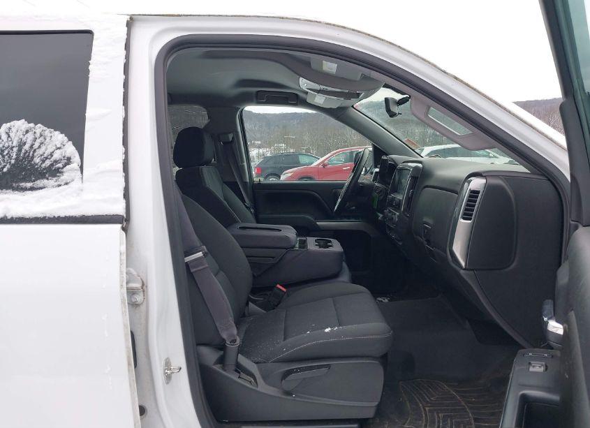 Photo 5 of 2016 Chevrolet Silverado 1500 1LT (VIN 1GCUKREC2GF209136)