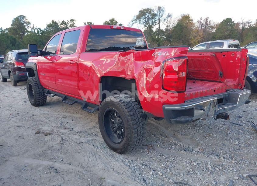 Photo 3 of 2017 Chevrolet Silverado 1500 1LT (VIN 1GCUKREC4HF147045)