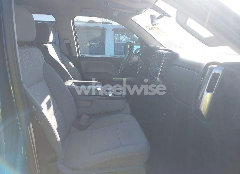 Photo 5 of 2017 Chevrolet Silverado 1500 1LT (VIN 1GCUKREC4HF196732)