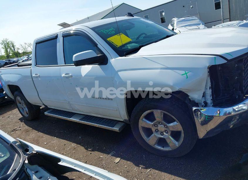 Photo 14 of 2018 Chevrolet Silverado 1500 1LT (VIN 1GCUKREC4JF202440)