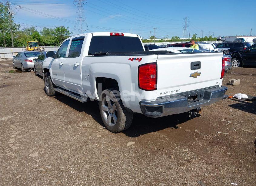 Photo 3 of 2018 Chevrolet Silverado 1500 1LT (VIN 1GCUKREC4JF202440)