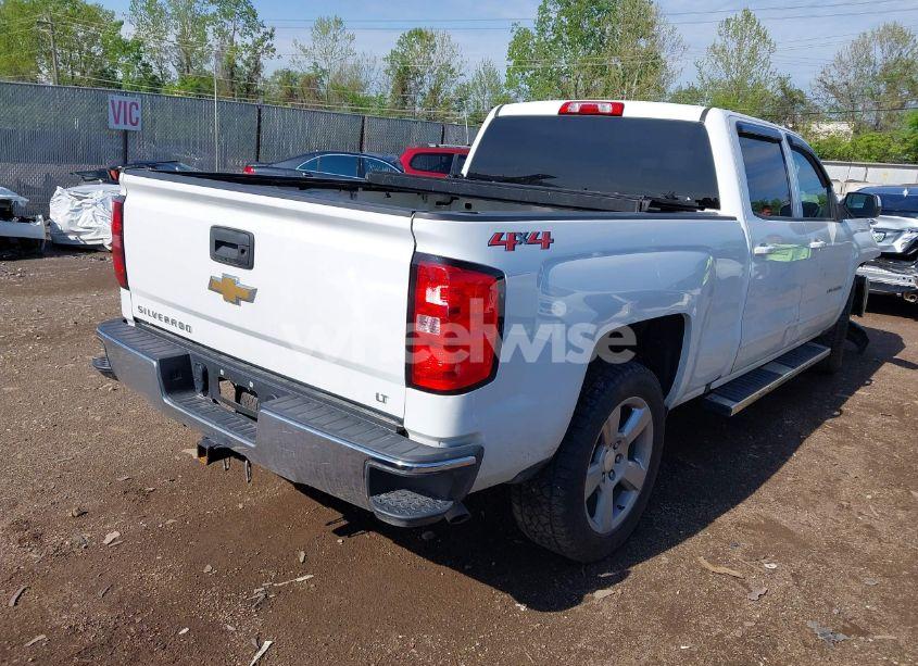 Photo 4 of 2018 Chevrolet Silverado 1500 1LT (VIN 1GCUKREC4JF202440)