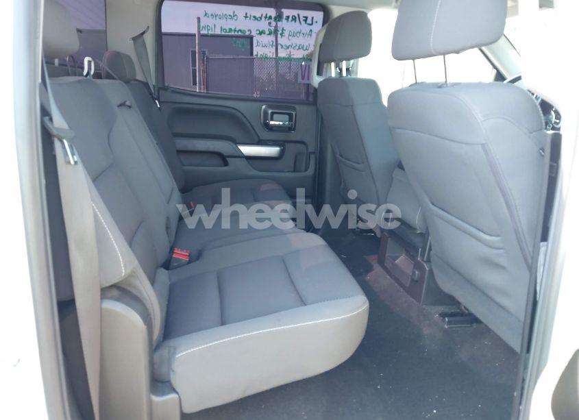 Photo 8 of 2018 Chevrolet Silverado 1500 1LT (VIN 1GCUKREC4JF202440)