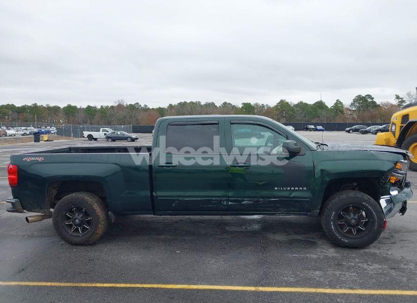 Photo 13 of 2015 Chevrolet Silverado 1500 1LT (VIN 1GCUKREC5FF198065)