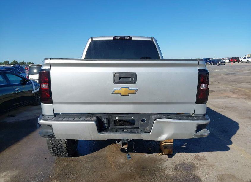 Photo 16 of 2018 Chevrolet Silverado 1500 1LT (VIN 1GCUKREC6JF174110)