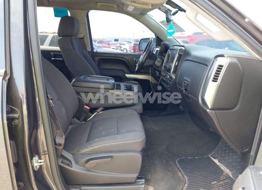 Photo 5 of 2015 Chevrolet Silverado 1500 1LT (VIN 1GCUKREC7FF198715)