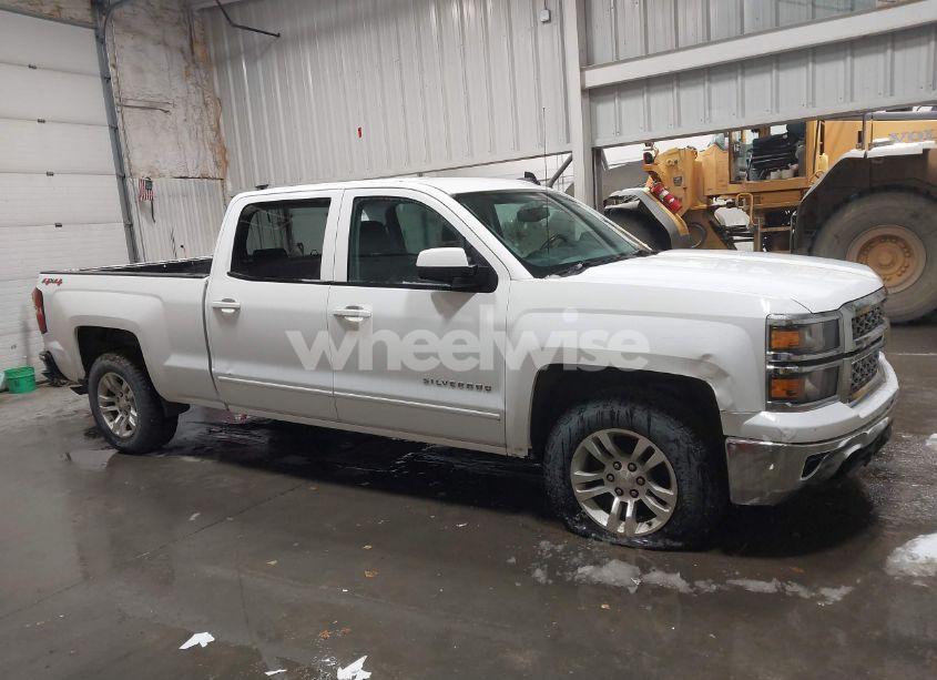 Photo 13 of 2015 Chevrolet Silverado 1500 1LT (VIN 1GCUKREC7FF199931)