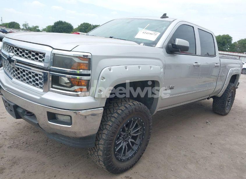 Photo 2 of 2015 Chevrolet Silverado 1500 1LT (VIN 1GCUKREC7FF202620)