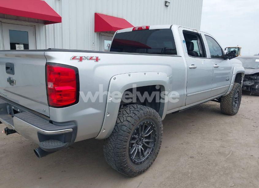 Photo 4 of 2015 Chevrolet Silverado 1500 1LT (VIN 1GCUKREC7FF202620)