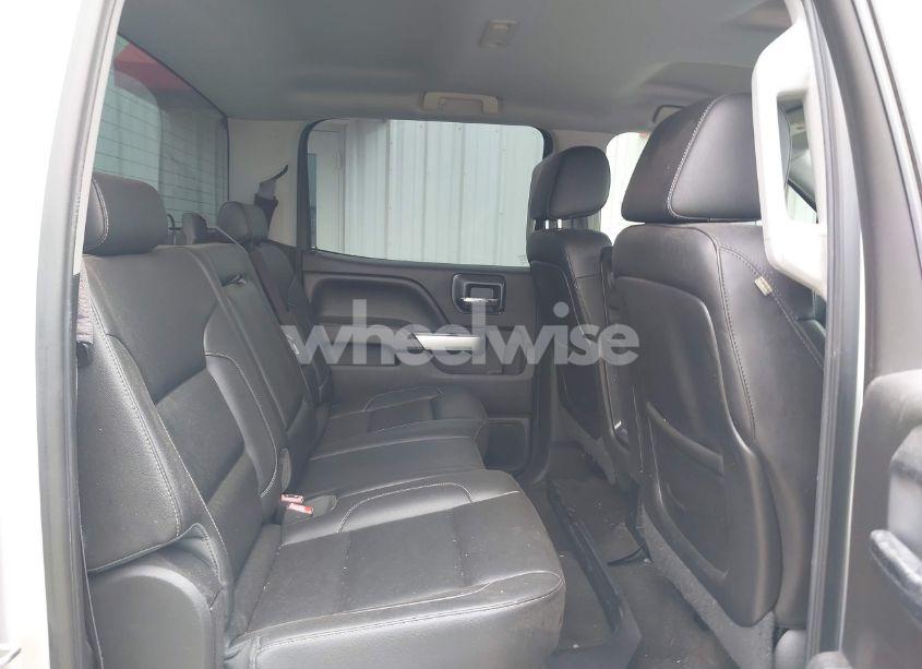 Photo 8 of 2015 Chevrolet Silverado 1500 1LT (VIN 1GCUKREC7FF202620)