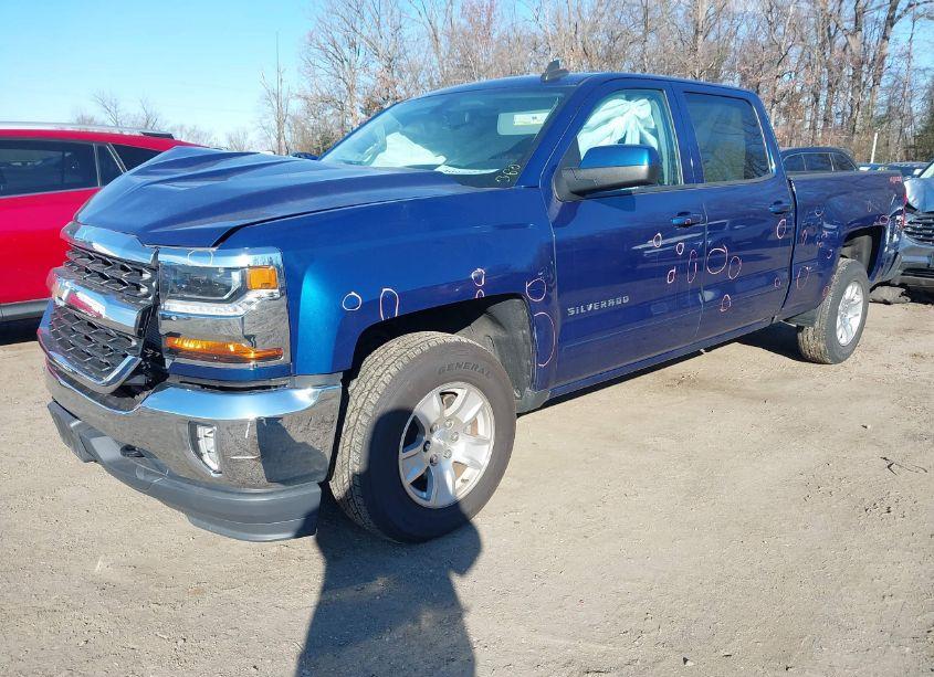 Photo 2 of 2016 Chevrolet Silverado 1500 1LT (VIN 1GCUKREC9GF209120)