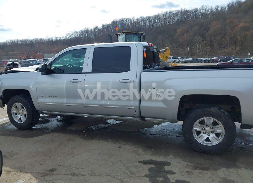 Photo 14 of 2016 Chevrolet Silverado 1500 1LT (VIN 1GCUKREC9GF229979)