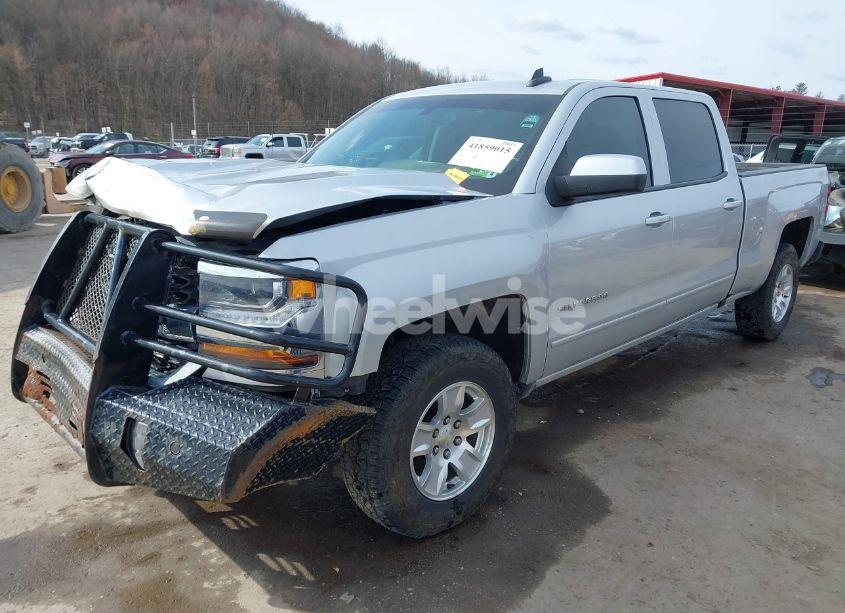 Photo 2 of 2016 Chevrolet Silverado 1500 1LT (VIN 1GCUKREC9GF229979)