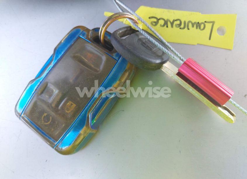 Photo 11 of 2018 Chevrolet Silverado 1500 2LT (VIN 1GCUKRECXJF180945)