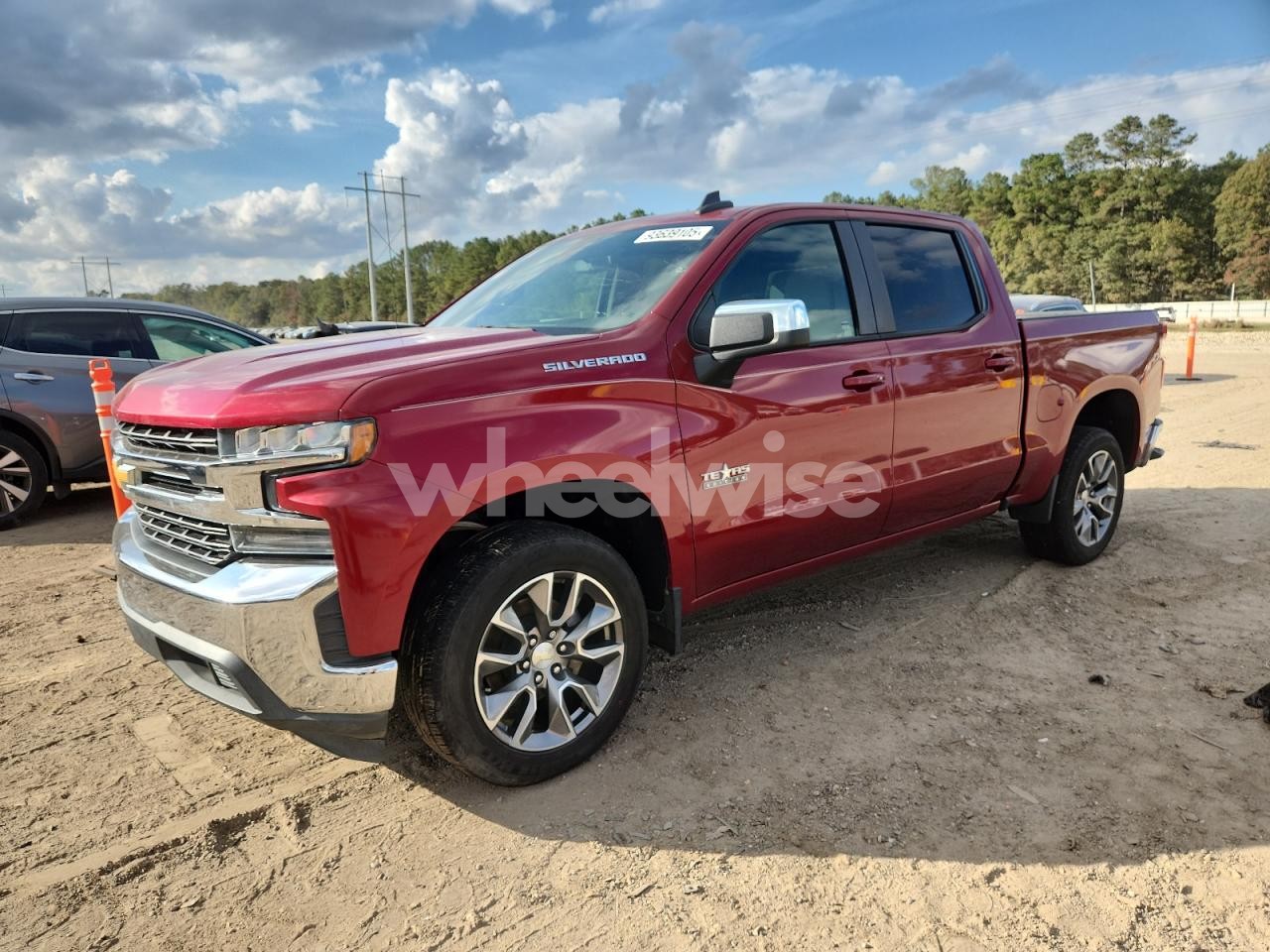 2019 CHEVROLET SILVERADO C1500 LT (VIN 1GCUWCED0KZ117623) main photo