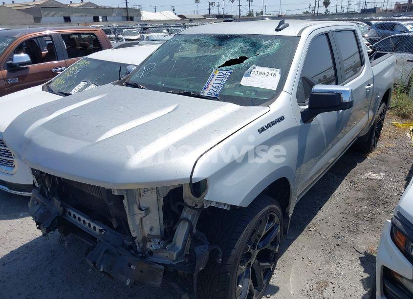 Photo 2 of 2019 Chevrolet Silverado 1500 LT (VIN 1GCUWCED6KZ173369)