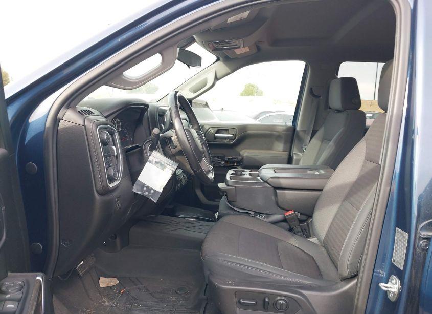 Photo 5 of 2019 Chevrolet Silverado 1500 RST (VIN 1GCUWDED8KZ155607)