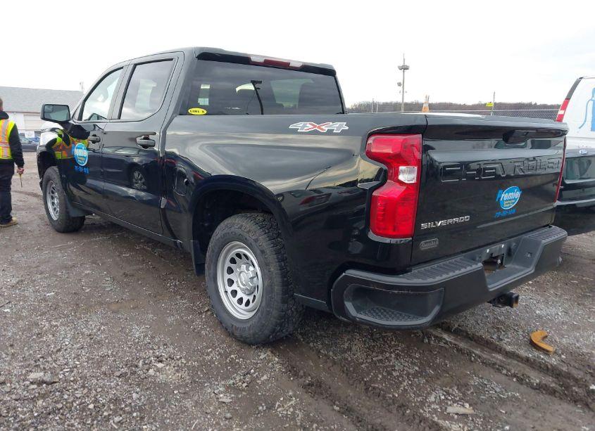 Photo 3 of 2022 Chevrolet Silverado 1500 LTD 4WD SHORT BED WT (VIN 1GCUYAED9NZ161736)