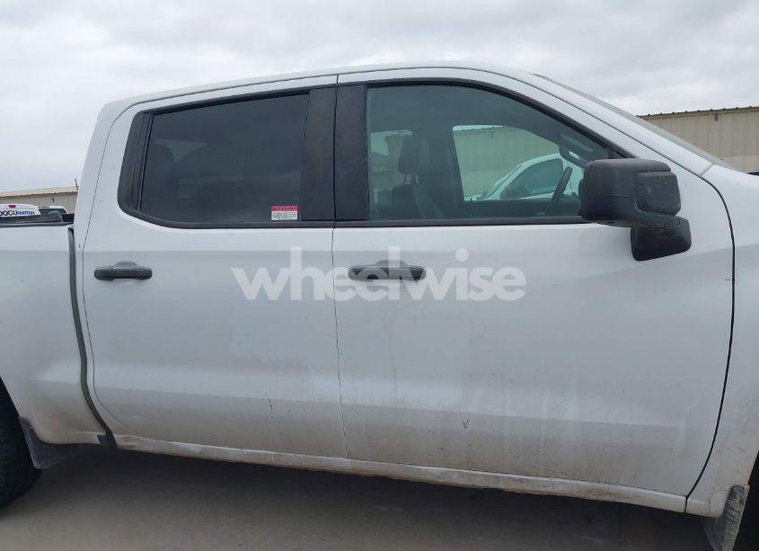 Photo 13 of 2019 Chevrolet Silverado 1500 WORK TRUCK (VIN 1GCUYAEF1KZ311822)