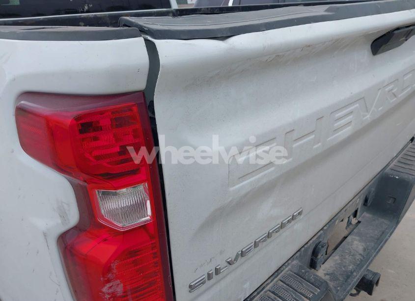 Photo 18 of 2019 Chevrolet Silverado 1500 WORK TRUCK (VIN 1GCUYAEF1KZ311822)