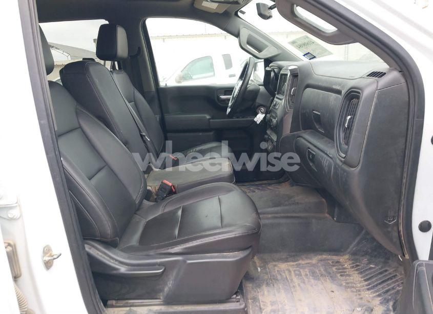 Photo 5 of 2019 Chevrolet Silverado 1500 WORK TRUCK (VIN 1GCUYAEF1KZ311822)