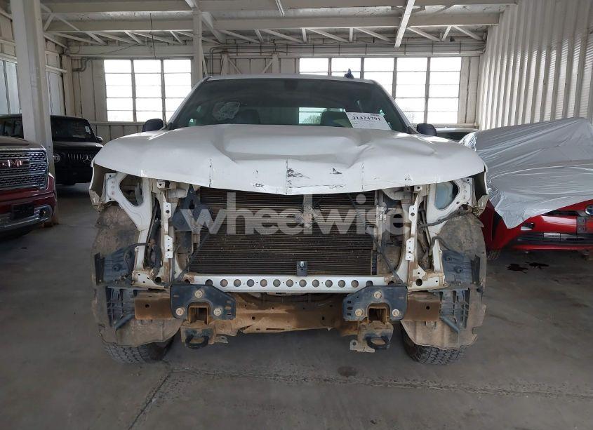 Photo 12 of 2019 Chevrolet Silverado 1500 WORK TRUCK (VIN 1GCUYAEF3KZ174365)