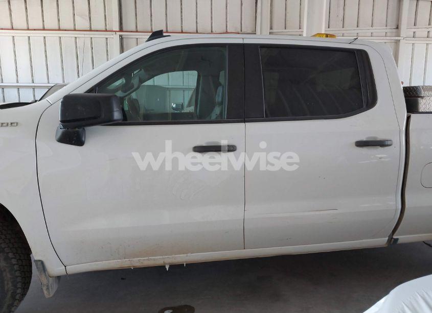 Photo 14 of 2019 Chevrolet Silverado 1500 WORK TRUCK (VIN 1GCUYAEF3KZ174365)