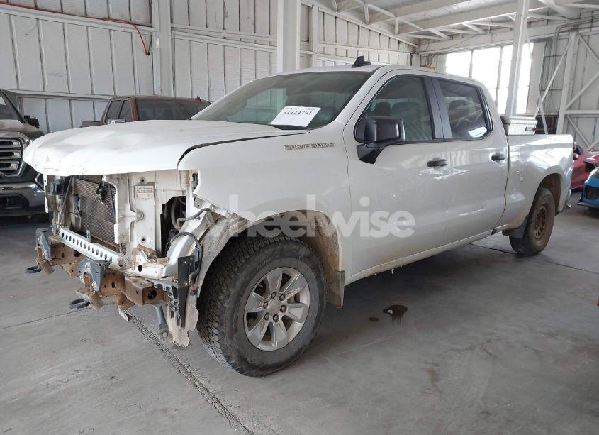 Photo 2 of 2019 Chevrolet Silverado 1500 WORK TRUCK (VIN 1GCUYAEF3KZ174365)