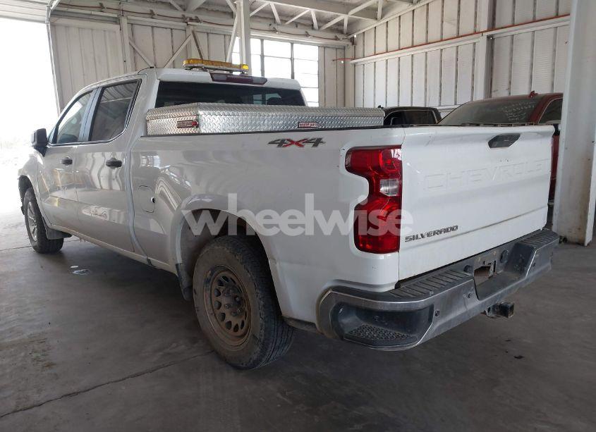 Photo 3 of 2019 Chevrolet Silverado 1500 WORK TRUCK (VIN 1GCUYAEF3KZ174365)