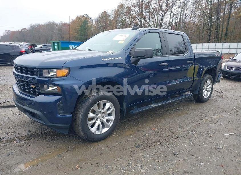 Photo 2 of 2020 Chevrolet Silverado 1500 4WD SHORT BED CUSTOM (VIN 1GCUYBEF2LZ367369)