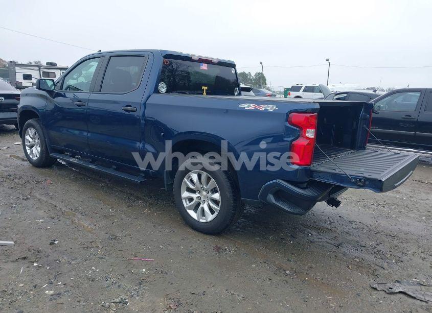 Photo 3 of 2020 Chevrolet Silverado 1500 4WD SHORT BED CUSTOM (VIN 1GCUYBEF2LZ367369)