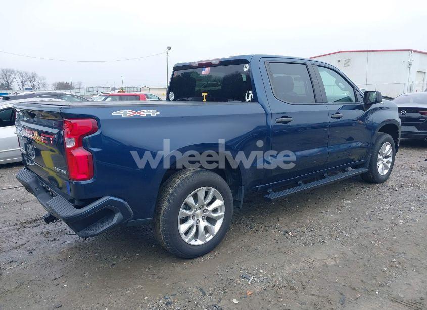 Photo 4 of 2020 Chevrolet Silverado 1500 4WD SHORT BED CUSTOM (VIN 1GCUYBEF2LZ367369)