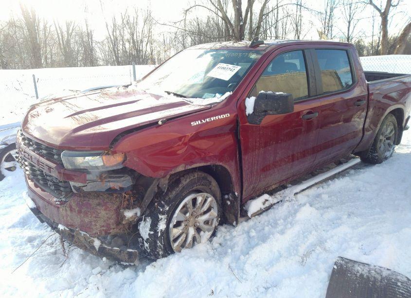 Photo 2 of 2020 Chevrolet Silverado 1500 4WD SHORT BED CUSTOM/4WD STANDARD BED CUSTOM (VIN 1GCUYBEF6LZ104897)