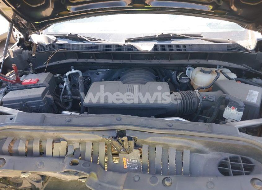 Photo 10 of 2021 Chevrolet Silverado 1500 4WD SHORT BED CUSTOM/4WD STANDARD BED CUSTOM (VIN 1GCUYBEF6MZ349748)