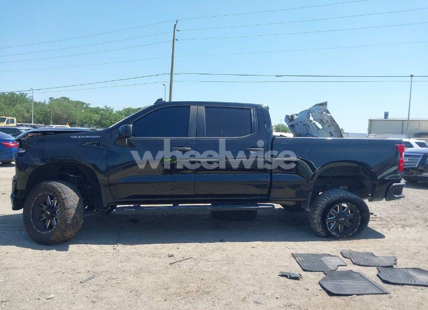 Photo 14 of 2021 Chevrolet Silverado 1500 4WD SHORT BED CUSTOM/4WD STANDARD BED CUSTOM (VIN 1GCUYBEF6MZ349748)