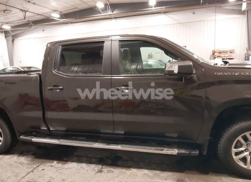 Photo 13 of 2021 Chevrolet Silverado 1500 4WD STANDARD BED LT (VIN 1GCUYDED0MZ230734)