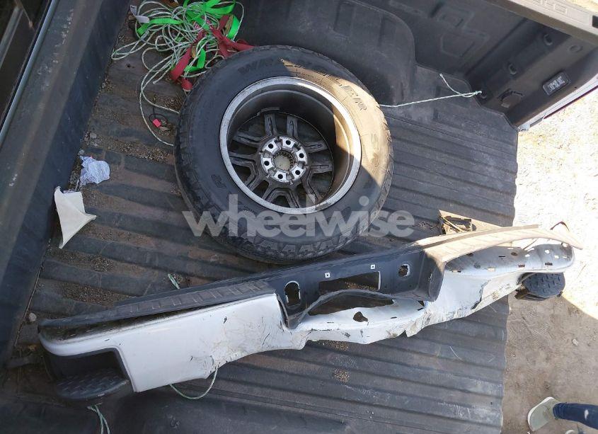 Photo 12 of 2019 Chevrolet Silverado 1500 LT (VIN 1GCUYDED1KZ139906)