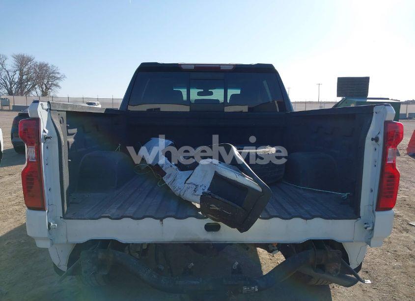 Photo 6 of 2019 Chevrolet Silverado 1500 LT (VIN 1GCUYDED1KZ139906)