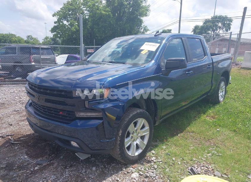 Photo 2 of 2019 Chevrolet Silverado 1500 LT (VIN 1GCUYDED1KZ225829)