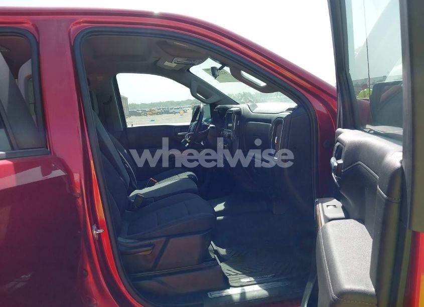 Photo 5 of 2022 Chevrolet Silverado 1500 LTD 4WD SHORT BED LT (VIN 1GCUYDED1NZ220540)