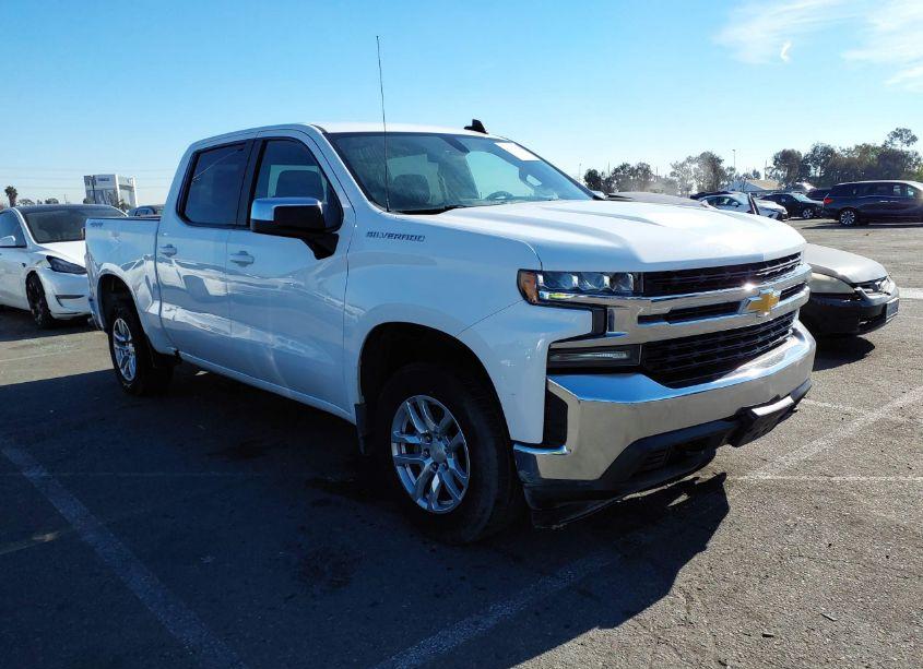 2020 Chevrolet Silverado 1500 4WD SHORT BED LT (VIN 1GCUYDED2LZ136675) main photo