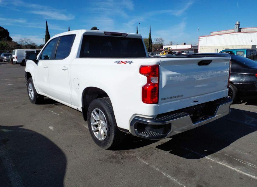 Photo 3 of 2020 Chevrolet Silverado 1500 4WD SHORT BED LT (VIN 1GCUYDED2LZ136675)