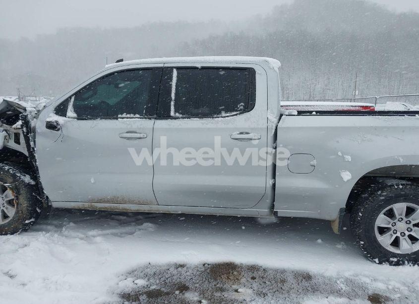 Photo 15 of 2020 Chevrolet Silverado 1500 4WD SHORT BED LT/4WD STANDARD BED LT (VIN 1GCUYDED2LZ196696)