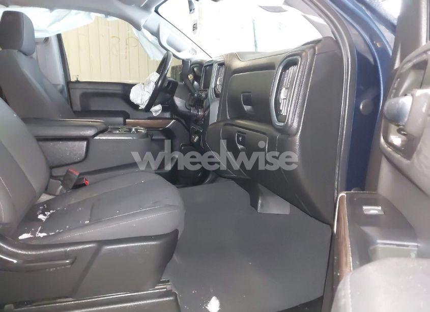 Photo 5 of 2021 Chevrolet Silverado 1500 (VIN 1GCUYDED2MZ391697)