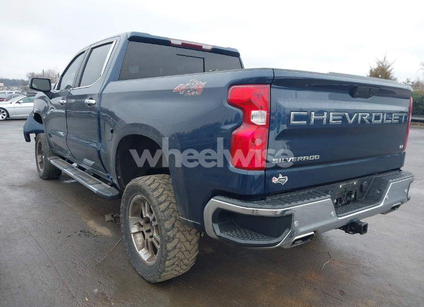 Photo 3 of 2020 Chevrolet Silverado 1500 4WD SHORT BED LT (VIN 1GCUYDED3LZ162637)
