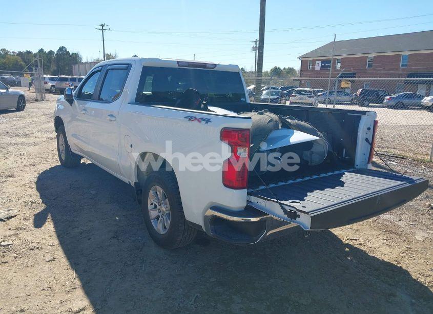 Photo 3 of 2020 Chevrolet Silverado 1500 4WD SHORT BED LT (VIN 1GCUYDED3LZ251219)