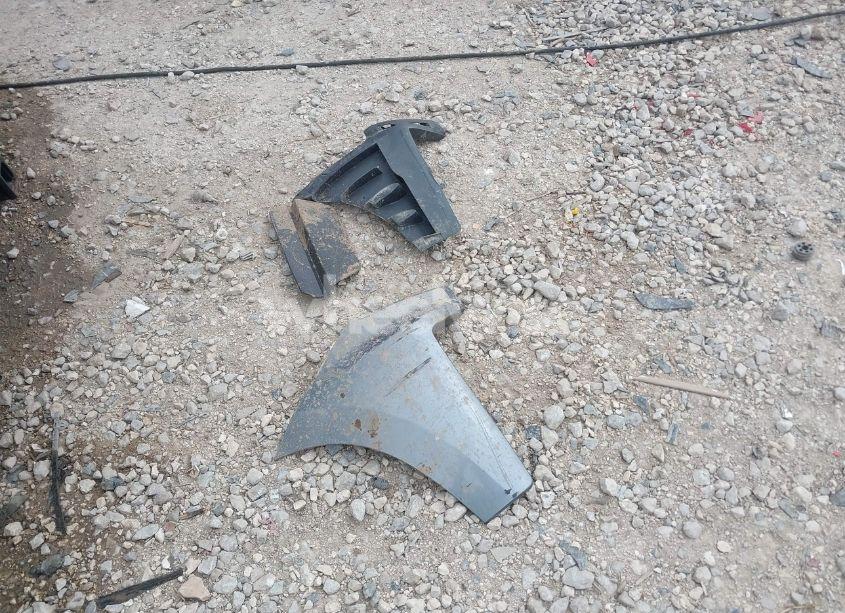 Photo 12 of 2021 Chevrolet Silverado 1500 4WD SHORT BED LT (VIN 1GCUYDED3MZ173770)