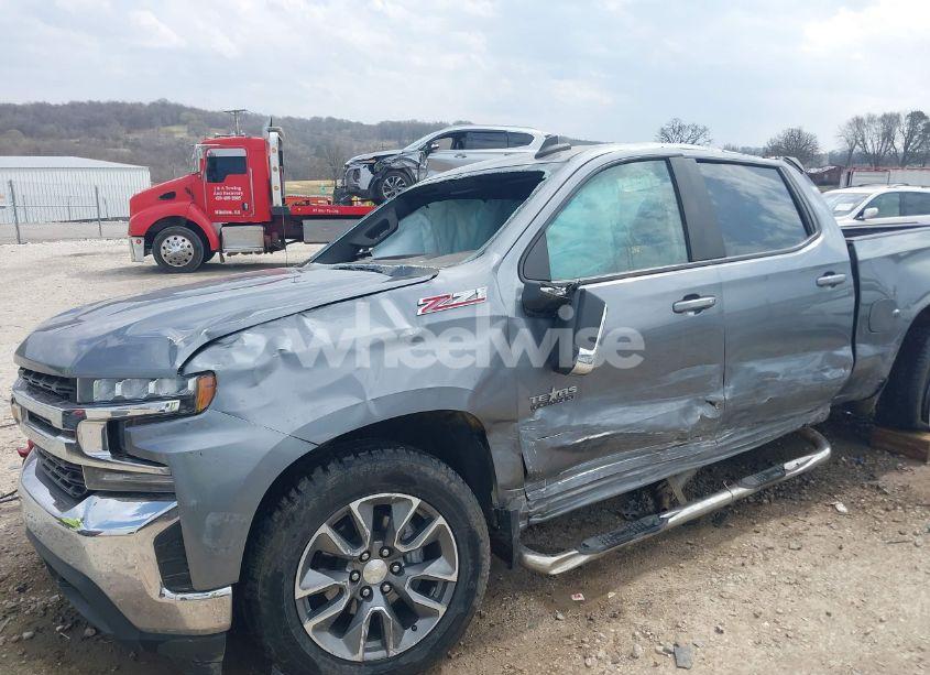 Photo 18 of 2021 Chevrolet Silverado 1500 4WD SHORT BED LT (VIN 1GCUYDED3MZ173770)