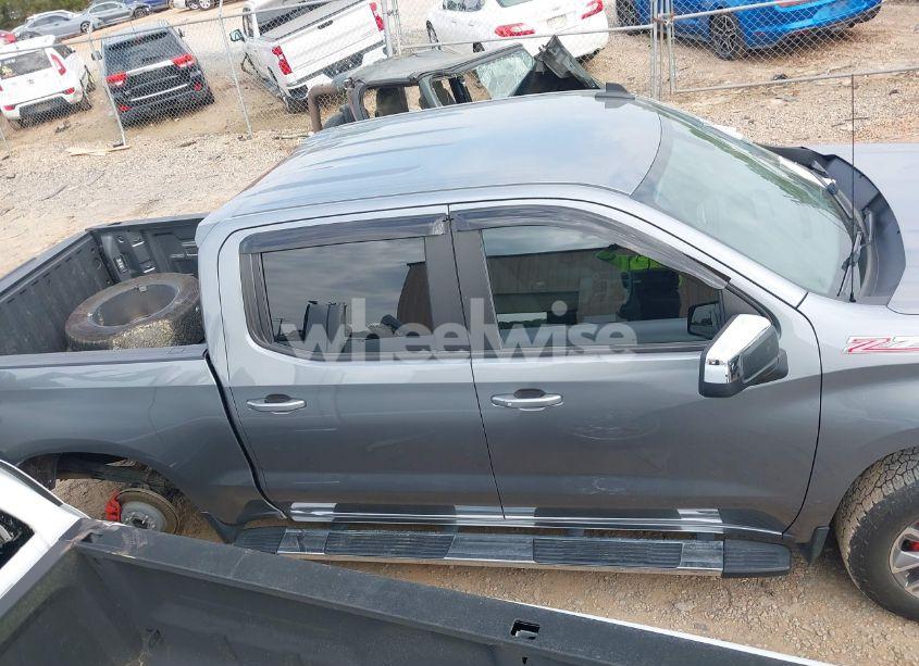 Photo 13 of 2021 Chevrolet Silverado 1500 4WD SHORT BED LT (VIN 1GCUYDED3MZ411911)