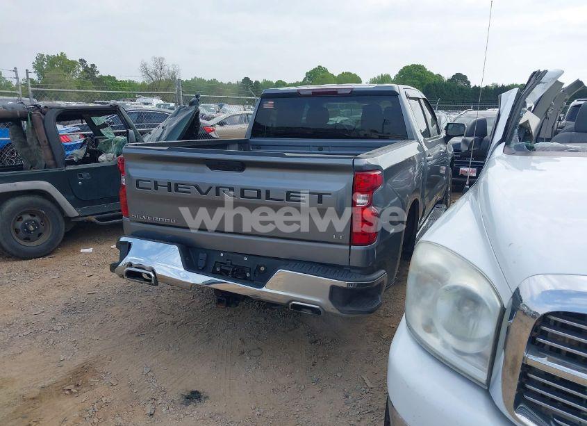 Photo 4 of 2021 Chevrolet Silverado 1500 4WD SHORT BED LT (VIN 1GCUYDED3MZ411911)